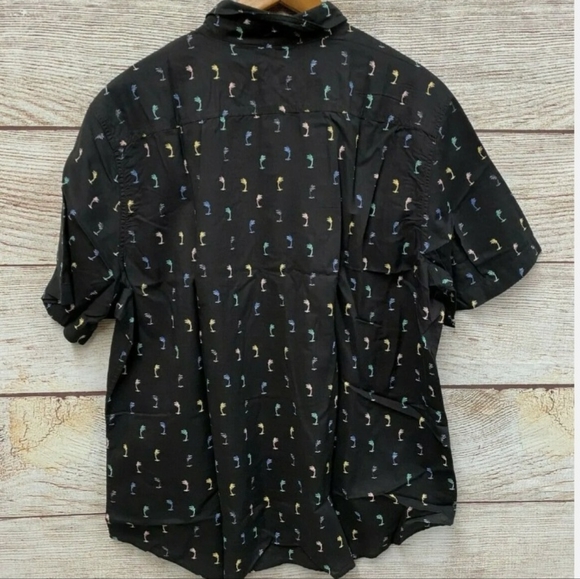 Levi's Mens Black Palm Tree Standard Fit Woven Button Up Dress Tee Shirt Sz - Picture 5 of 5